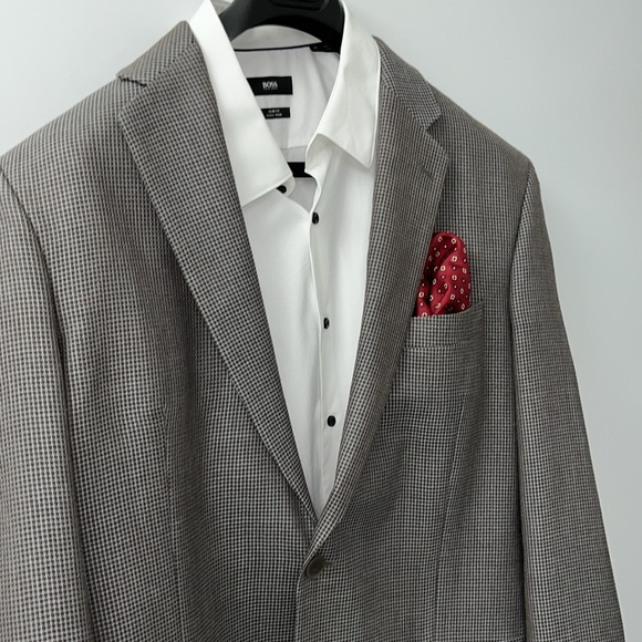 Calvin Klein Sports Jacket in EUC.42L 70% Wool @ 30% Silk. - Picture 4 of 14